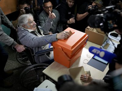 Elecciones en Uruguay: Orsi y Delgado reconocen que irán a segunda vuelta