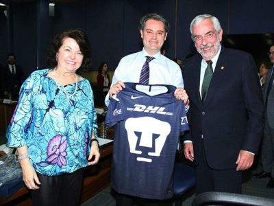 SEP y UNAM firman convenios para 'encarar las amenazas” que enfrenta el país