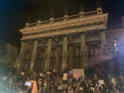 Las mujeres se apropian de edificios públicos en Guanajuato, León e Irapuato