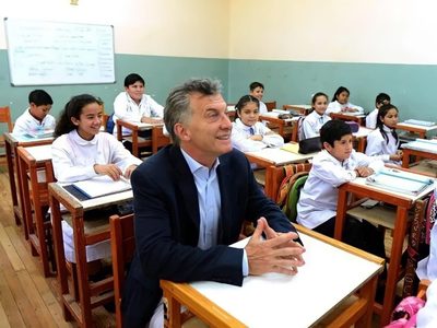 Para Macri, la educación pública es un simulacro: “Unos hacen que enseñan y otros que aprenden”