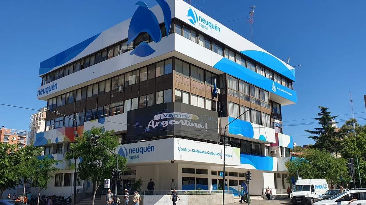 Edificio de la Municipalidad de Neuquén. Fuente: (Javier Manzano)