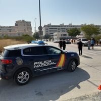 España detiene a mexicana y a su pareja por robar 45 botellas de vino con valor de 33 mdp (Video)