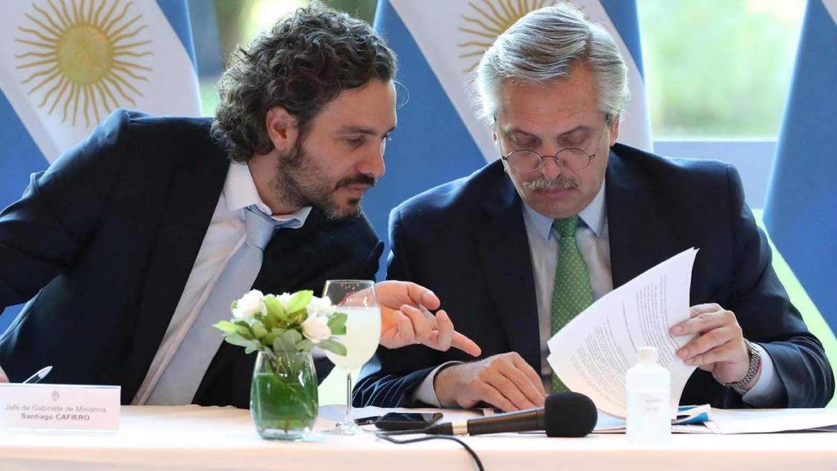 Alberto Fernández y Santiago Cafiero. Fuente: (Twitter)