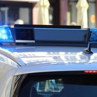 Cuerpo de joven desaparecido es entregado en ataúd frente a la casa de su madre