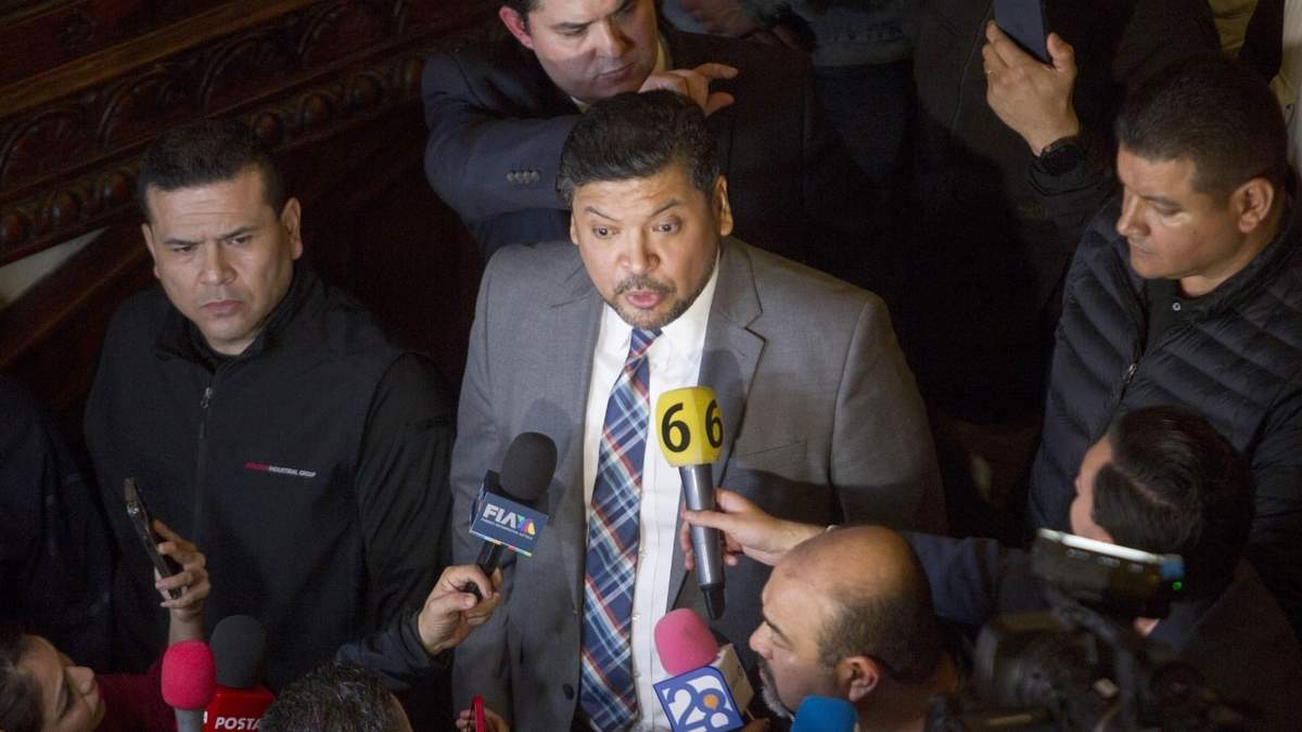 Luis Enrique Orozco, la noche del viernes que fue ratificado como interino por decisión de la Corte
