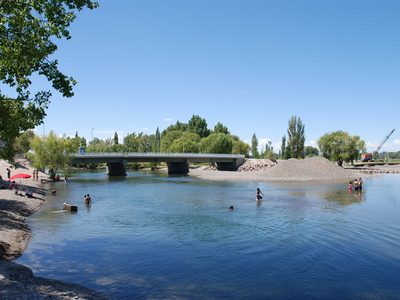Tragedia en Neuquén Capital: un hombre se ahogó en el río Limay