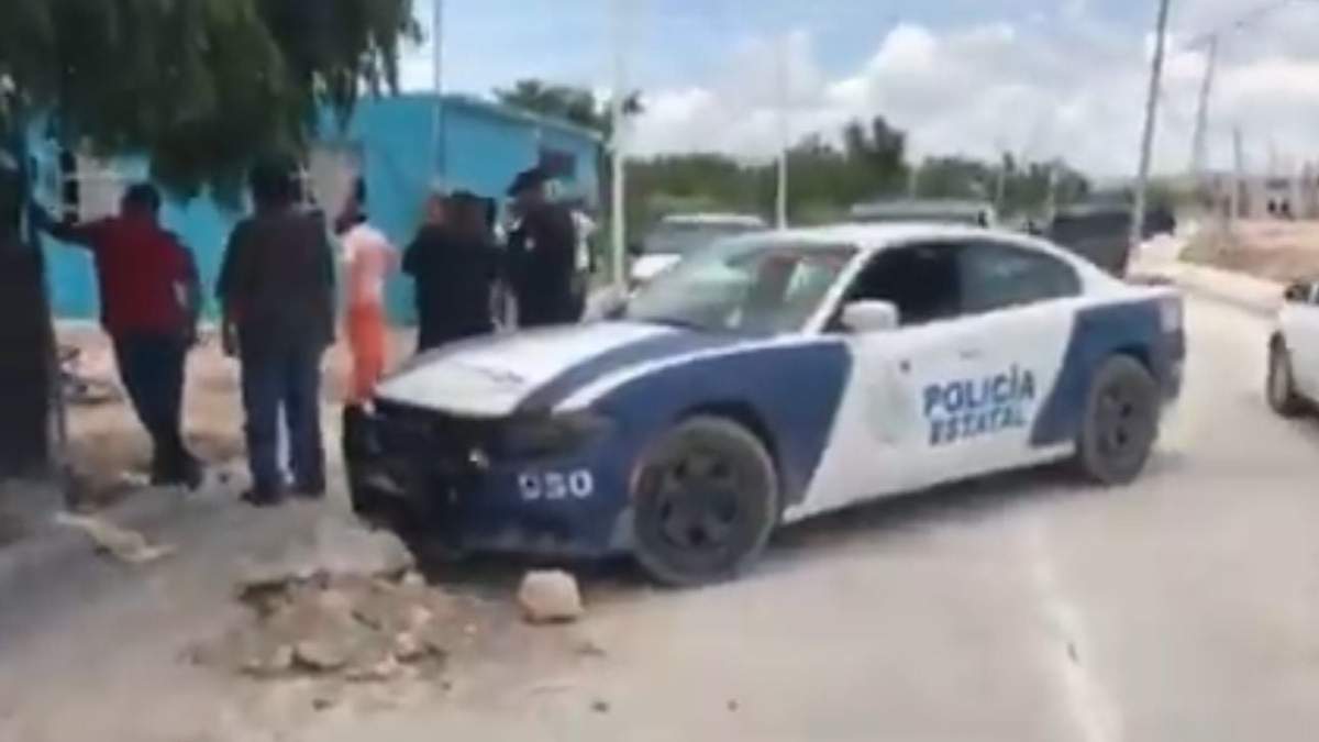 Una patrulla en la zona en la que ocurrió la masacre