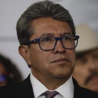Lo que me detiene en Morena es mi respeto por el presidente: Monreal