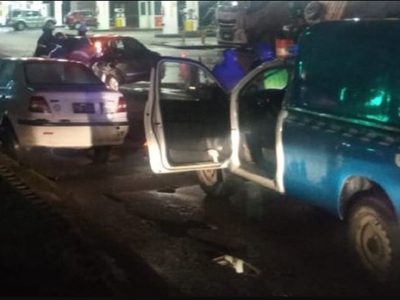 Un hombre impactó con su vehículo a otro que esperaba el semáforo en la ruta 7