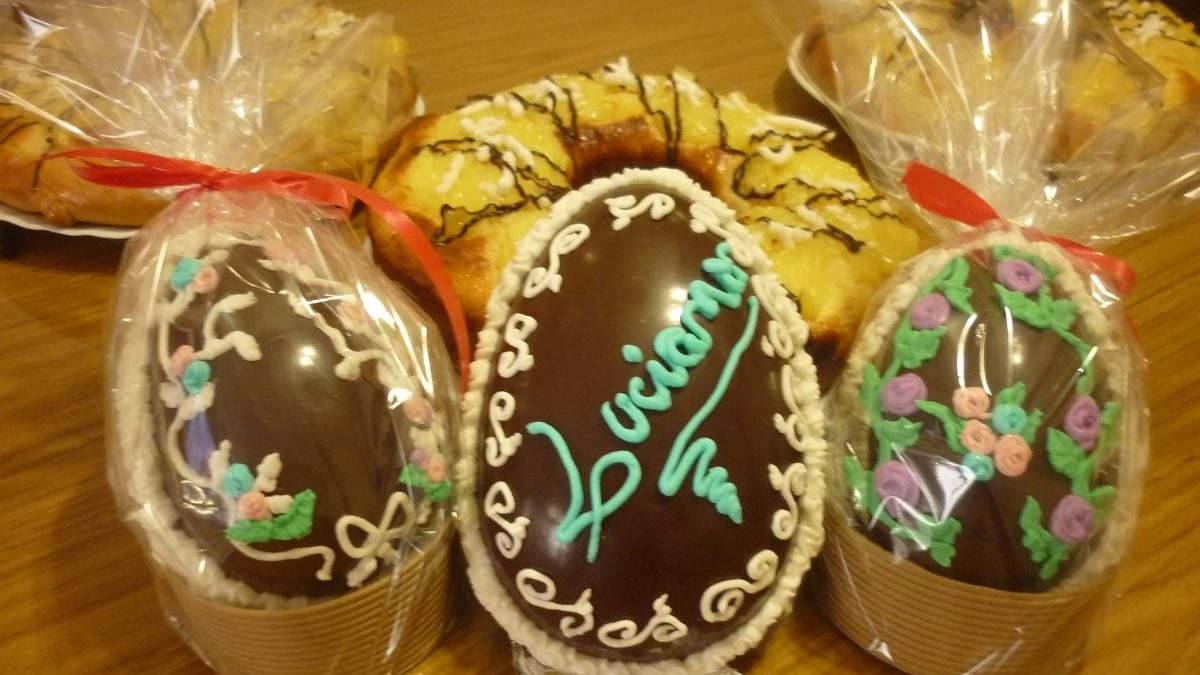 Chocolate puerta a puerta para Semana Santa. Fuente: (Twitter)