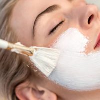 Cómo hacer la mascarilla coreana que es viral, para tener una piel suave y combatir los granitos y manchas