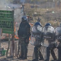 Máxima tensión en General Roca luego del procedimiento policial en la toma de tierras