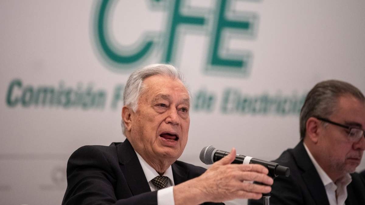 Manuel Bartlett Díaz, director general de la CFE.