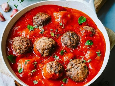 Albóndigas de lentejas: la carne vale fortuna, cociná esta receta exprés y deliciosa para cenar