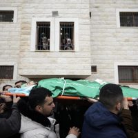 Soldados israelíes vestidos de mujer asaltan hospital en Cisjordania y matan a tres milicianos