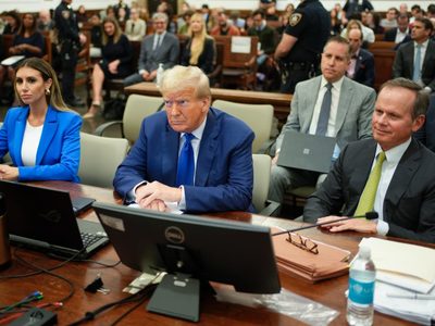 Trump arremete contra juez y fiscal al dar su testimonio en juicio por fraude