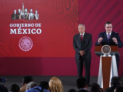 Ebrard reprocha silencio de organismos internacionales en negociación con EU y les pide su apoyo