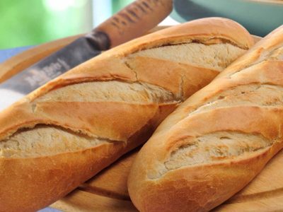 Pan baguette: preparalo en casa con pocos ingredientes y disfrutalo recién horneado y crujiente