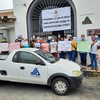 Con paros escalonados de brazos caídos, trabajadores de la salud exigen pagos en Colima