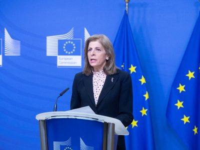 Europa exige a AstraZeneca un calendario "claro" de entrega de vacunas tras una reunión sin avances