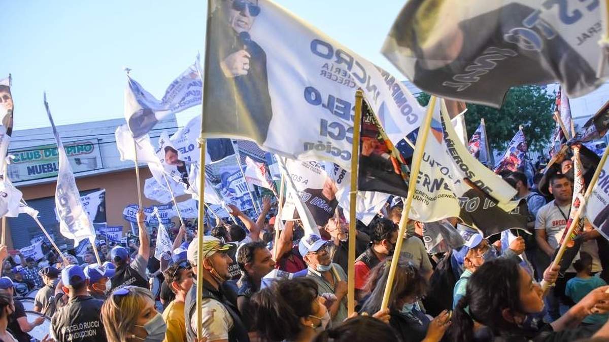 Petroleros festejan la victoria de Marcelo Rucci. Fuente: (Twitter)