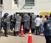 Policías antimotines reprimen con violencia manifestación de productores de frijol en Zacatecas