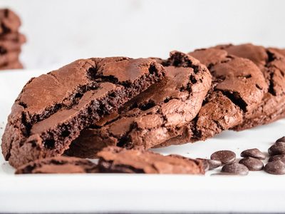 Galletas brownie súper humedas y con solo 3 ingredientes: perfectas para una tarde fría y matera