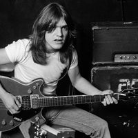 El rock está de luto: muere Malcolm Young, cofundador y guitarrista de AC/DC