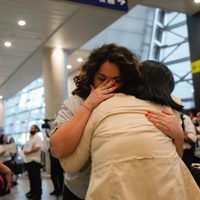 Niños adoptados ilegalmente en la dictadura de Chile se reúnen con sus familias biológicas
