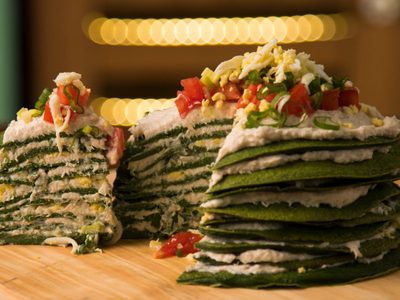 Torre de panqueques con espinaca: guardate esta rica receta porque te resolverá el menú de las Fiestas