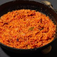 Arroz Jollof: la deliciosa receta africana que te va a mostrar tu nueva forma favorita de comer el arroz