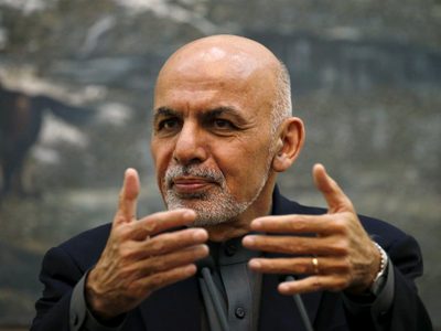 El depuesto presidente de Afganistán, Ashraf Ghani, explicó por qué huyó del país