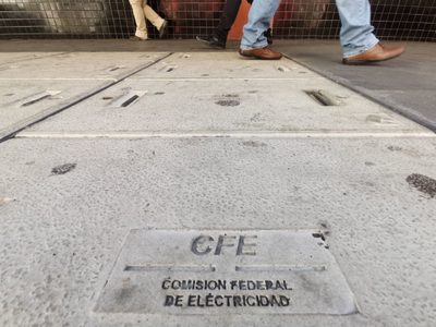 Moody's mantiene sin cambios calificación de la CFE: Baa1 con perspectiva Negativa