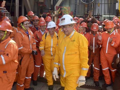 Ahora se está invirtiendo donde está el petróleo: AMLO