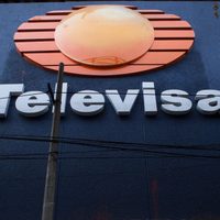Dinero para las televisoras privadas, recortes para los medios públicos