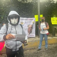 Protestan en boda de exdiputado Canek Vázquez; exigen que pague pensión alimentaria