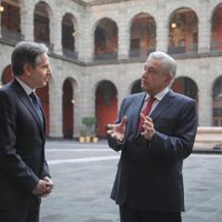 Blinken se reúne con López Obrador en Palacio Nacional