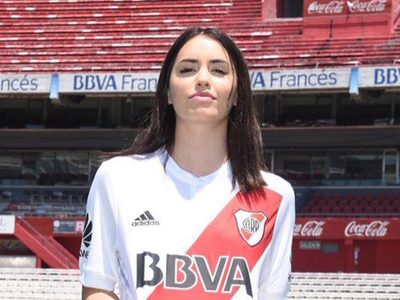 Lali Espósito confesó quién la hizo hincha de River