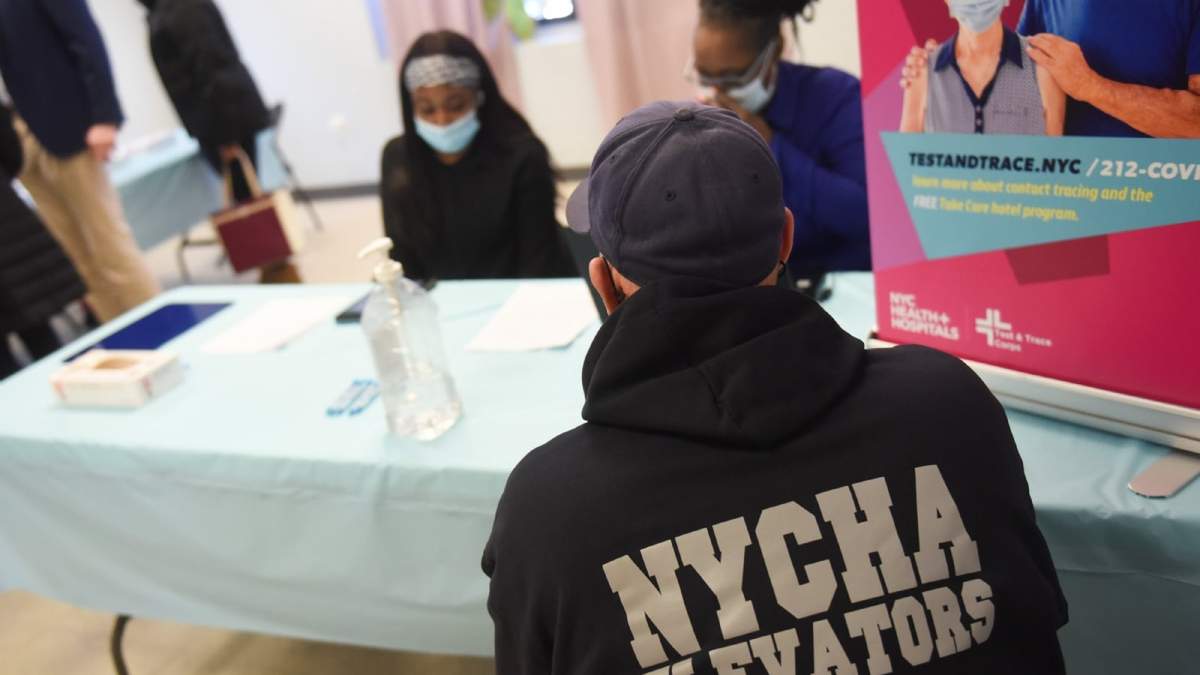 Un centro de vacunación contra el covid-19 en Nueva York