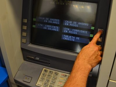 El lunes comienzan a cobrar los trabajadores estatales en Neuquén