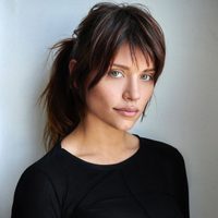 Eva de Dominici redefine el estilo urbano con el pantalón hit de la temporada