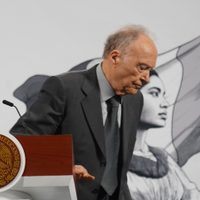 FGR se deslinda de Gertz Manero por afirmación de montaje en caso Florence Cassez