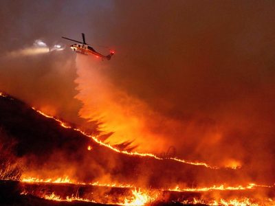 ¿Qué son los “vientos del diablo” y cuál es su relación con los incendios de California?