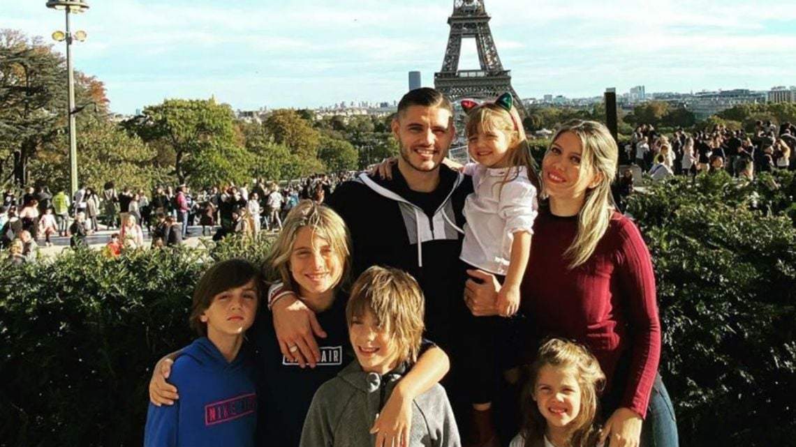 Wanda Nara y su familia al completo. Fuente: (Twitter)