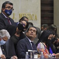 Gutiérrez Luna presenta otra queja contra el INE; ahora contra prohibición de propaganda oficial