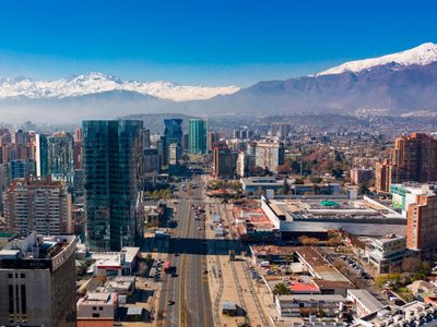 Después de ocho meses de cierre, Chile reabre sus fronteras aéreas