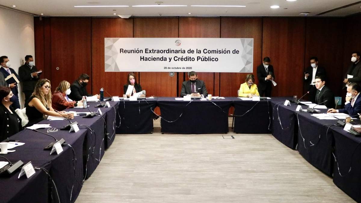 Sesión de la Comisión de Hacienda del Senado. Foto: @LuciaMezaGzm