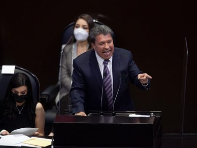 López Obrador ha sido el presidente "más íntegro y honesto" en la historia del país: Monreal