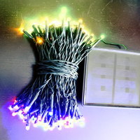 Sin gastar un centavo y con luces del año pasado: así podés crear un hermoso árbol de Navidad en tu casa
