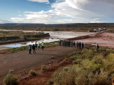 Defensa Civil habilitó un carril de la ruta 5 hacia Rincón de los Sauces